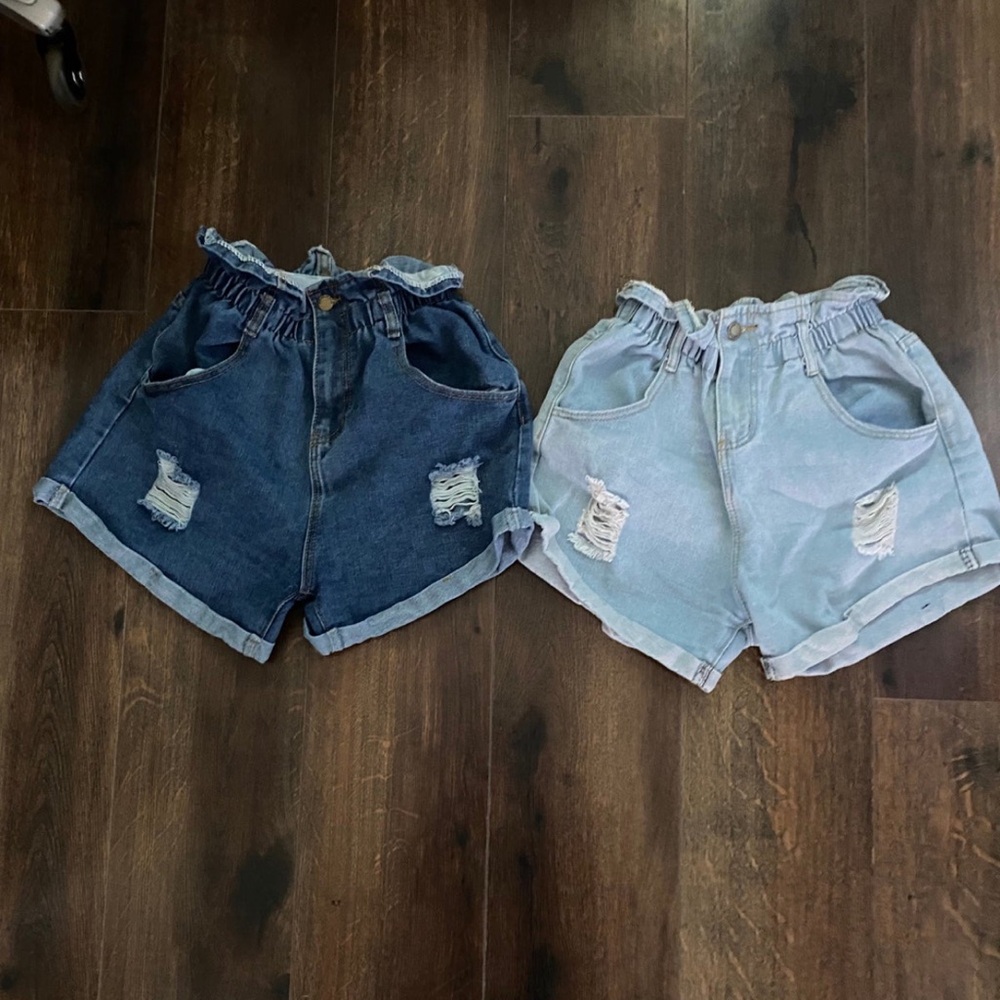Elastic waist jean shorts